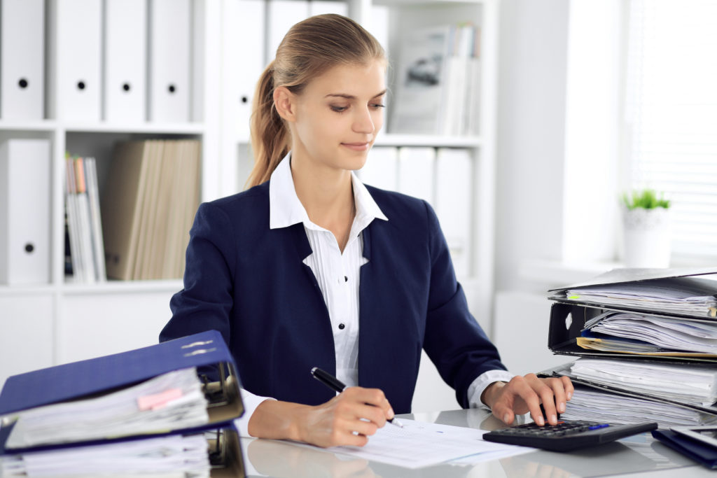 7 Reasons why hiring a personal accountant works in your favor